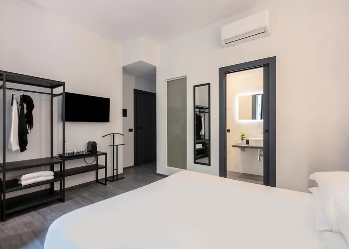 בית הארחה Residenza Sacconi By Hili 4*