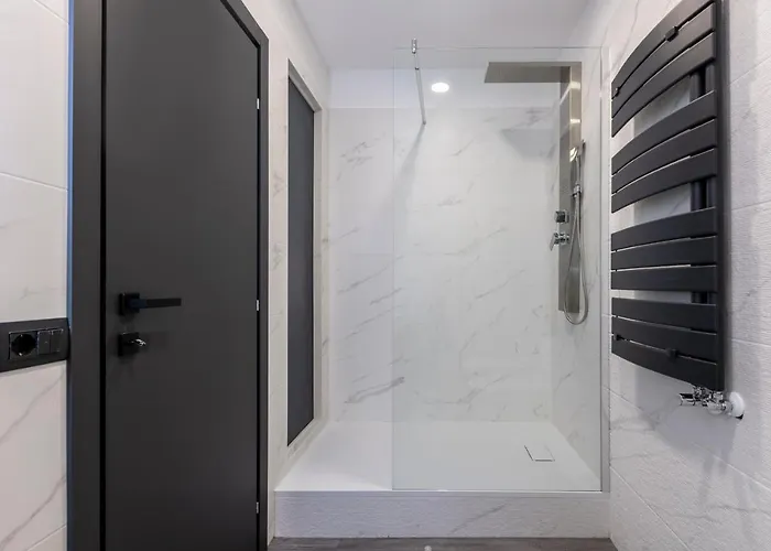 Residenza Sacconi By Hili בית הארחה 4*